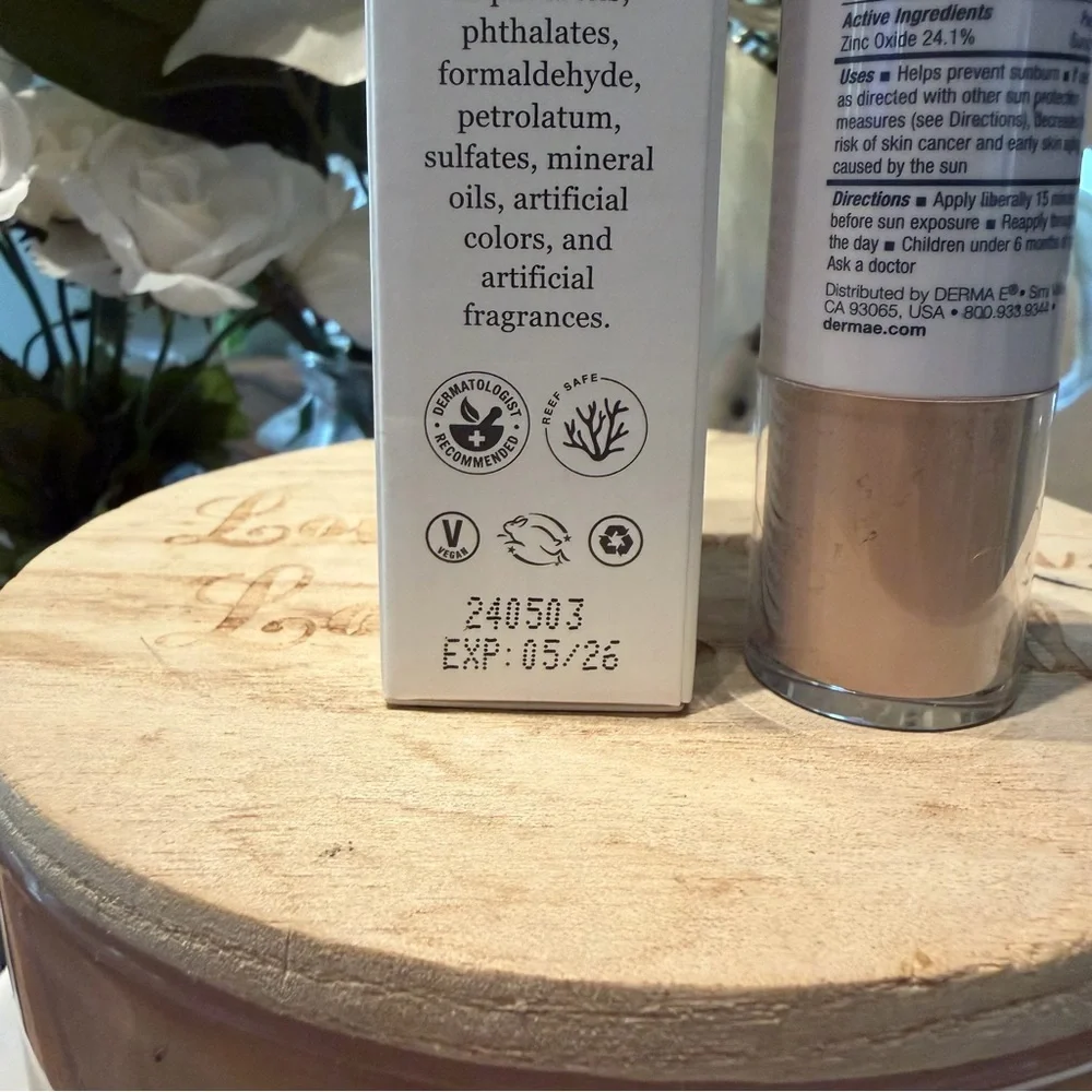 New DERMA-E Essentials Sun Protection Mineral Powder SPF 30 NEW 0.16 oz